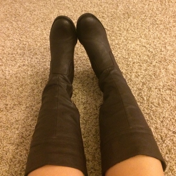 Brand new brown boots