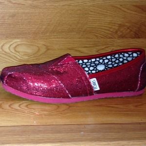 Red glitter TOMS size 7.5. Perfect condition
