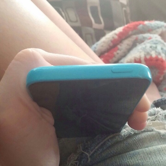 Blue iPhone 5c 16gb AT&T, clean IMEI - Picture 3 of 4