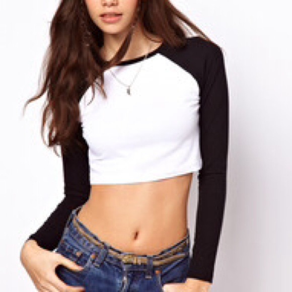 Cropped baseball tee❤️☺️