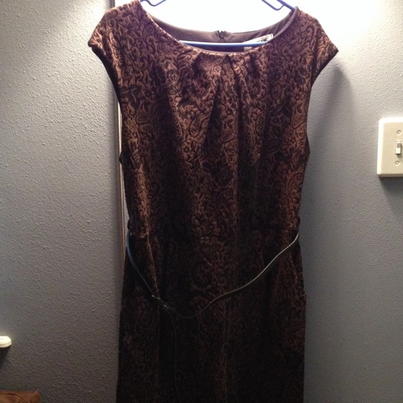 NWOT!! Brown and black floral knee-length dress