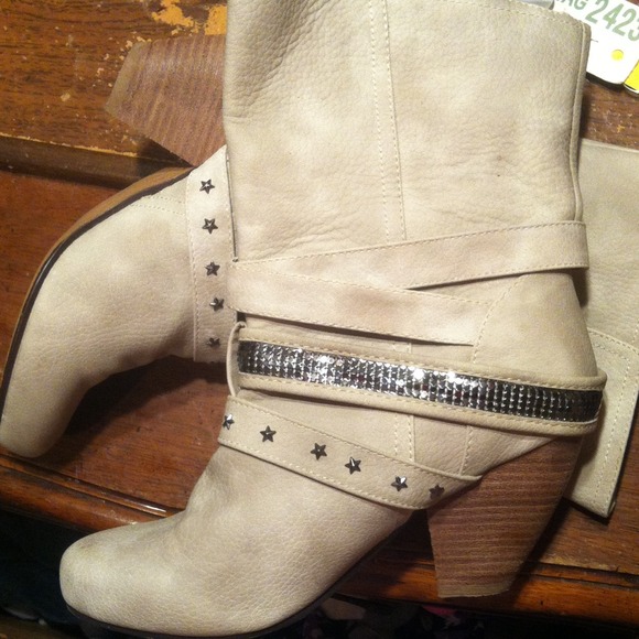 Boots(: - Picture 2 of 2