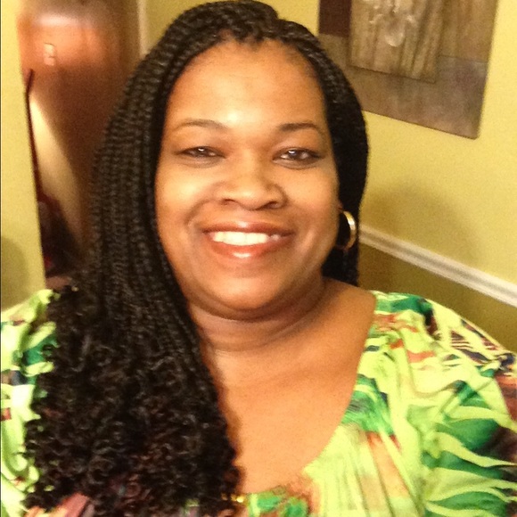 Lisa's Closet @lisajean133 (SALE EXTRAVAGANZA) - Picture 2 of 6