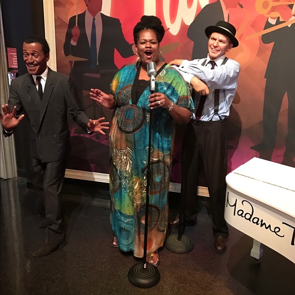 Lisa's Closet @lisajean133 (SALE EXTRAVAGANZA) - Picture 3 of 6