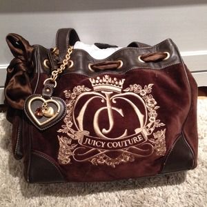 AUTHENTIC Juicy Couture velour daydreamer bag