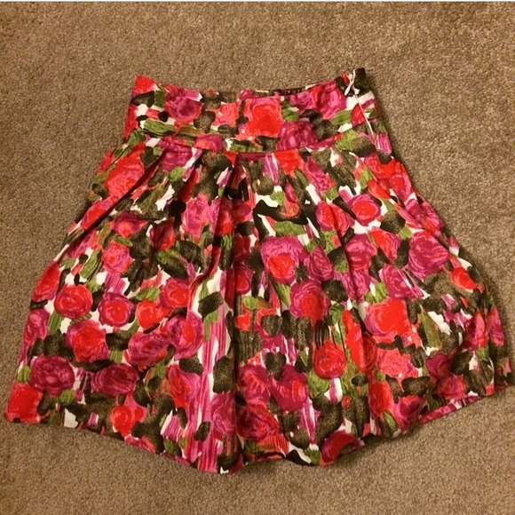 Skirt - Picture 1 of 1