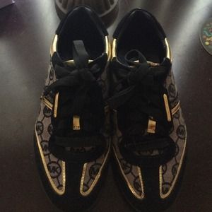 Michael kors sneakers size 7