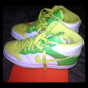Neon Nike Dunks!!!