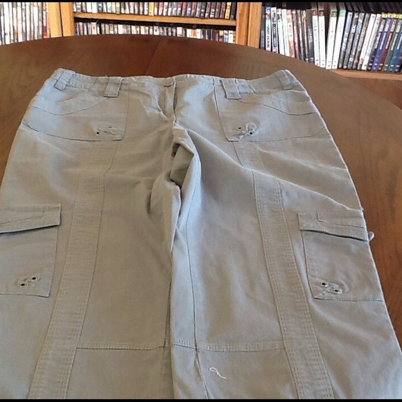 Cargo Capris Steel Grey. Style & CO. - Picture 2 of 3
