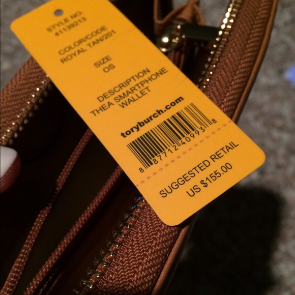 Sold 100% authentic tory burch wristlet nwt