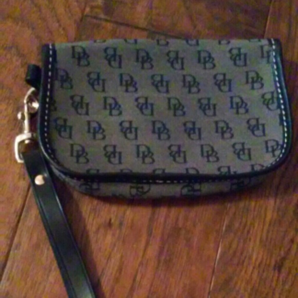 Dooney&Bourke wallet - Picture 2 of 3