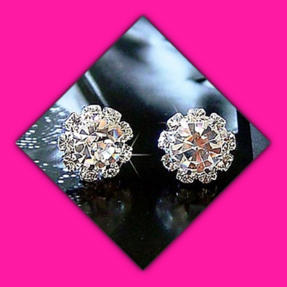 💐🎉HP🎉💐 rhinestone earrings