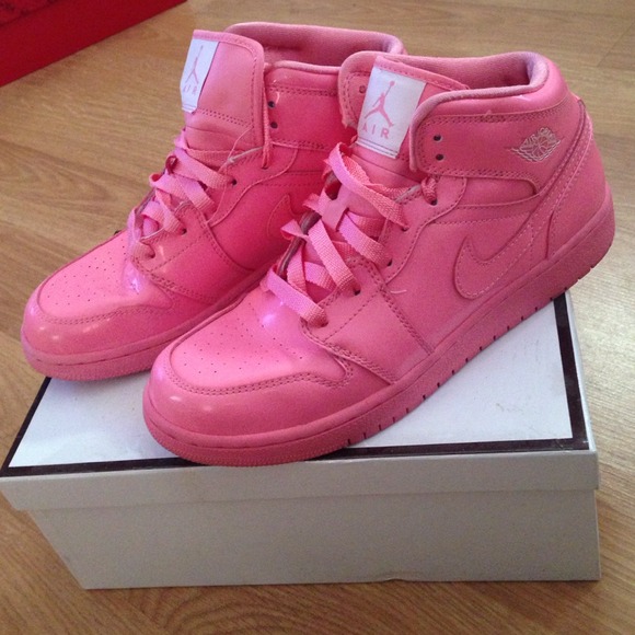 Nike jordans