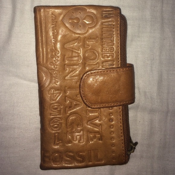 Fossil wallet