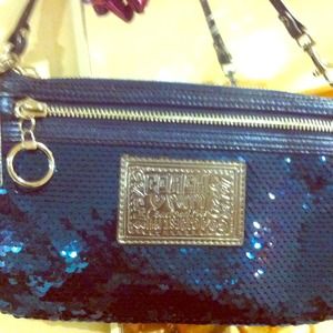 Coach poppy sequin clutch, good for Club night!