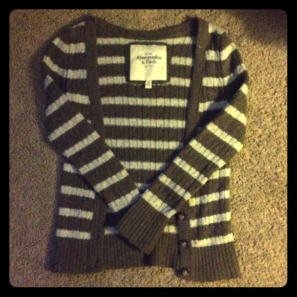 Brown and gray Abercrombie & fitch sweater.
