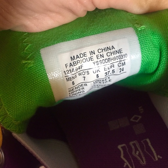 Converse shoes - Picture 2 of 4