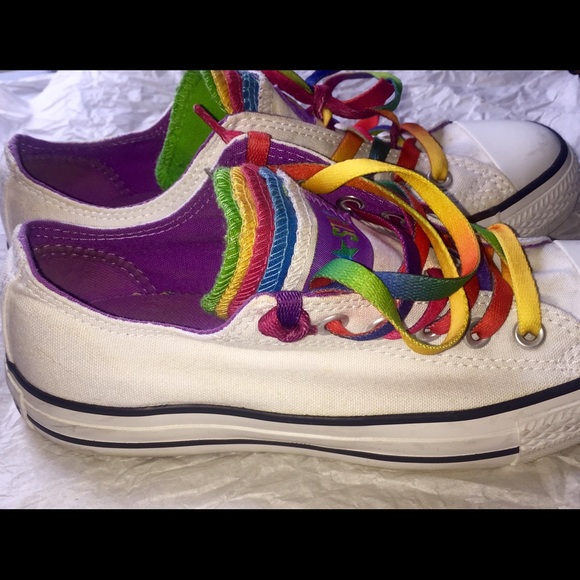 Converse shoes - Picture 4 of 4