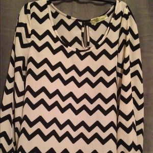 Chevron top