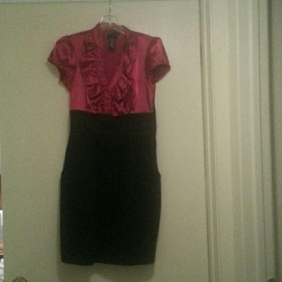 Dress - Picture 3 of 3