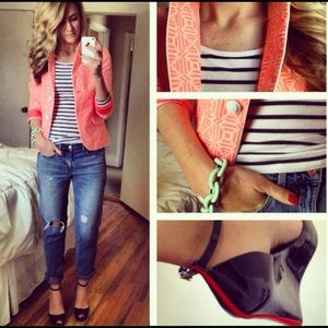 Gap sweater coral and white