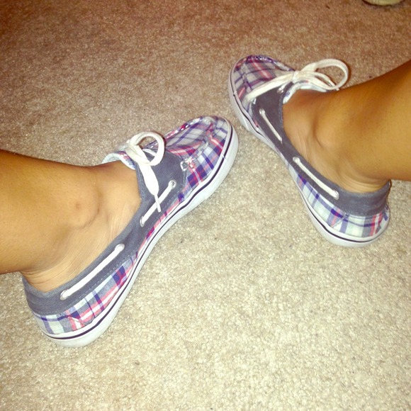 payless boat shoes