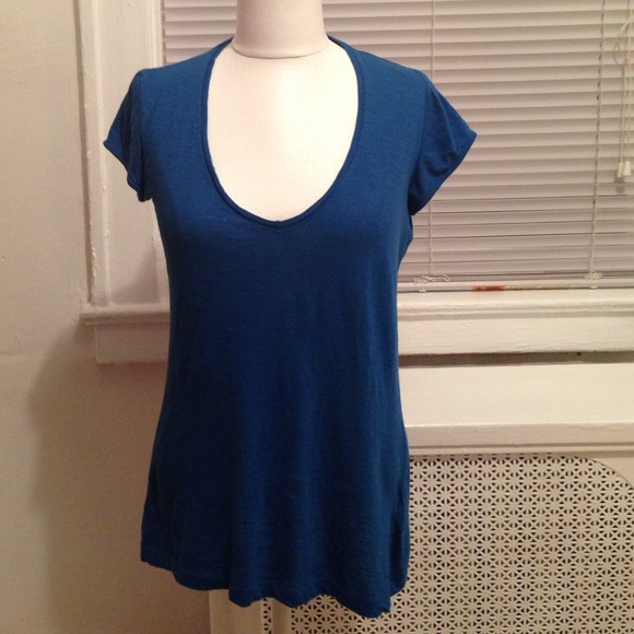 🌺🌸sold in a bundle!!🌸🌺zara tee, S