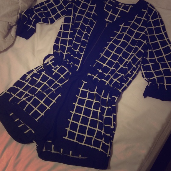 Black and white checkered romper; 3/4 sleeves