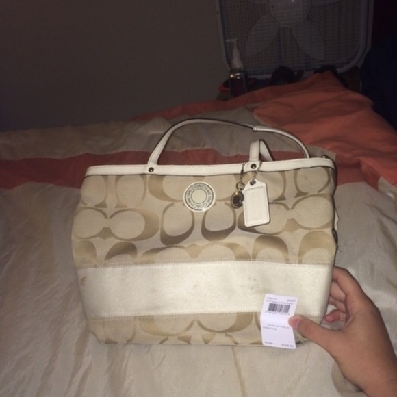 Authentic Coach purse would love to trade !!