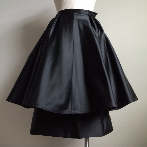 Jaeger Satin High-Waisted Flounce Skirt Size 0 XXS