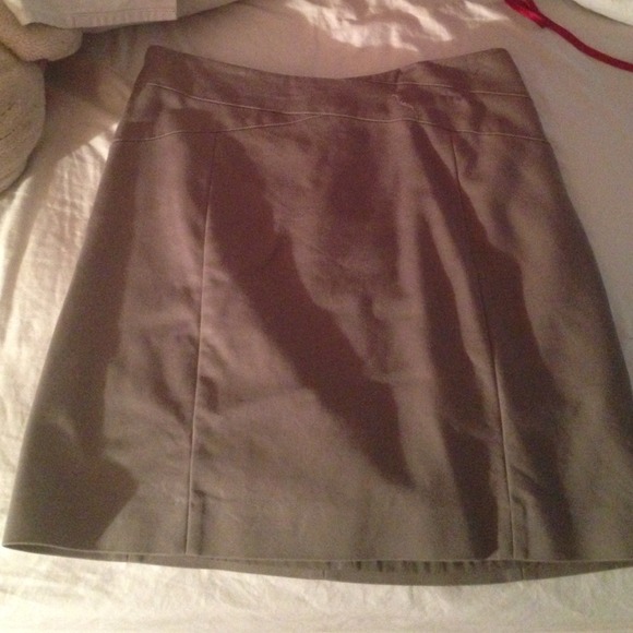 Banana republic tight khaki green pencil skirt