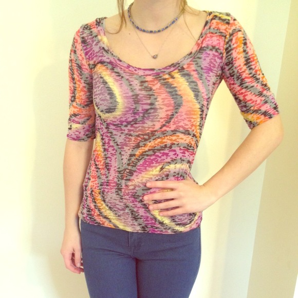 Multicolored half sleeve top - Picture 1 of 1