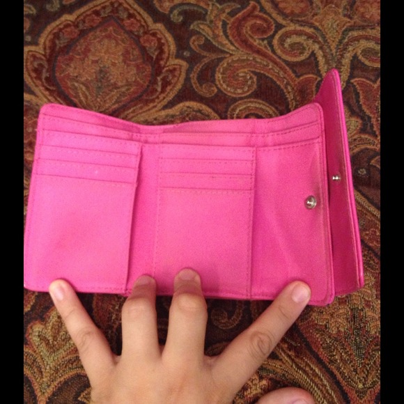 Sold - Picture 3 of 4