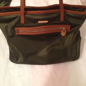 Michael Kors Kempton Nylon Green Tote-Large