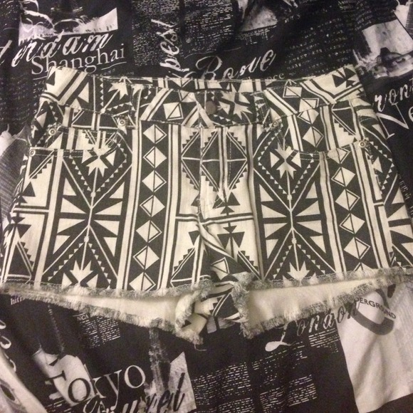 Forever 21 tribal shorts