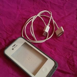 IPhone 4 charger