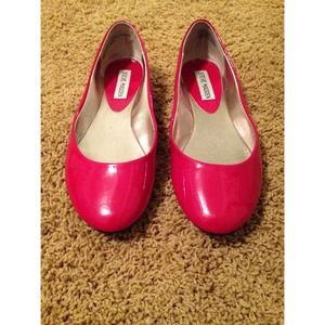 Apple Red Steve Madden Flats