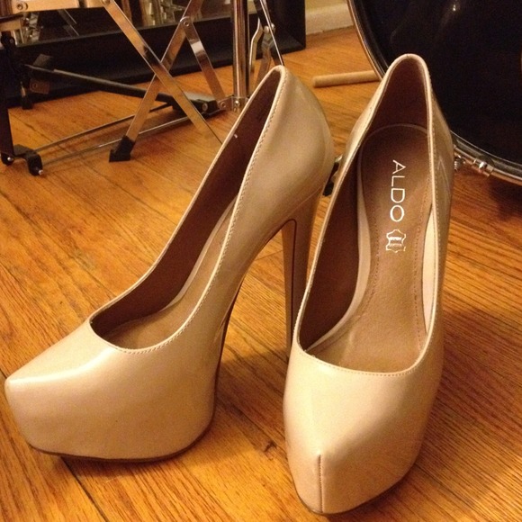 Aldo nude pumps