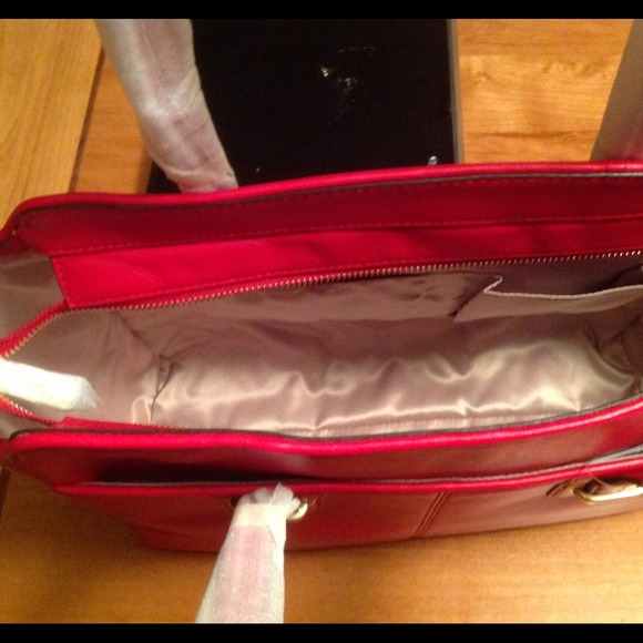 Authentic Coach Handbag - Picture 3 of 4