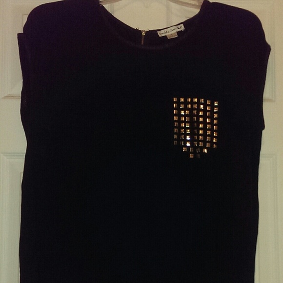 !!SOLD!!~Cute Black Top