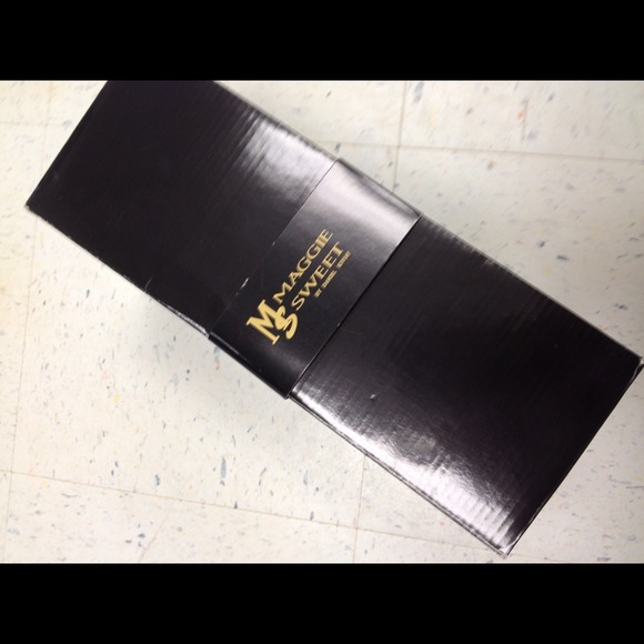 🦋NWB - Picture 3 of 4