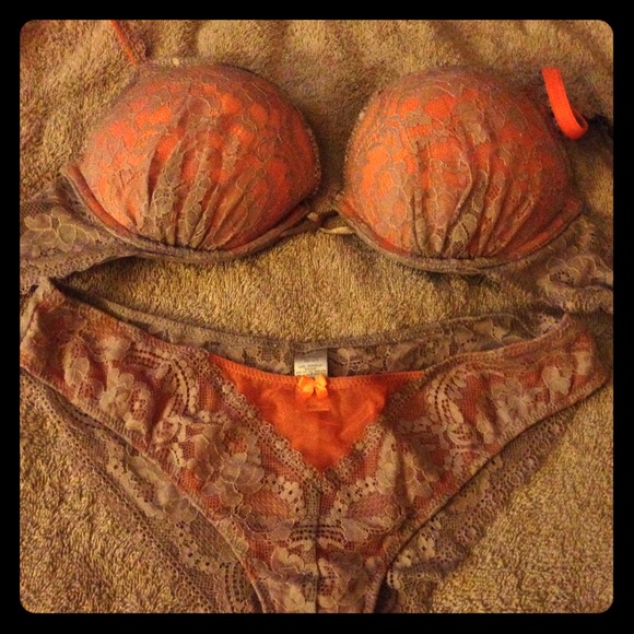 Slightly used bra extra push up bra - Picture 1 of 1