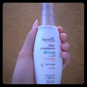 Aveeno Clear Complexion BB Tinted Moisturizer