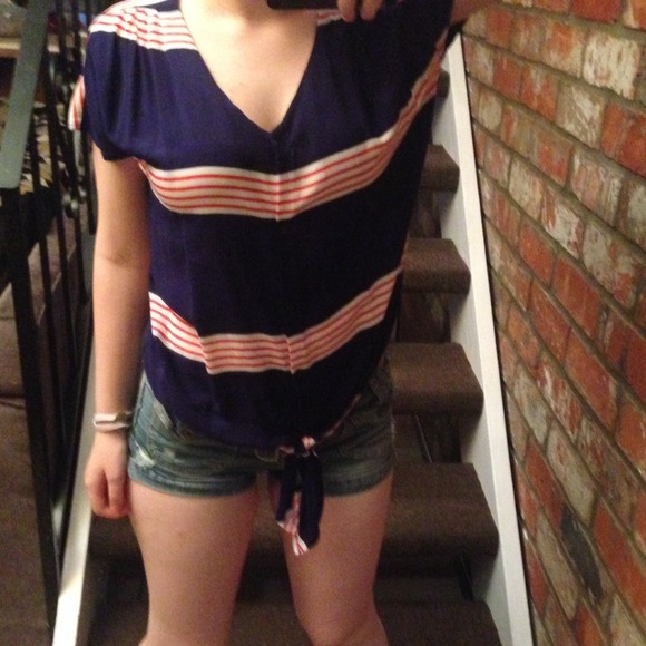Old Navy front tie striped shirt