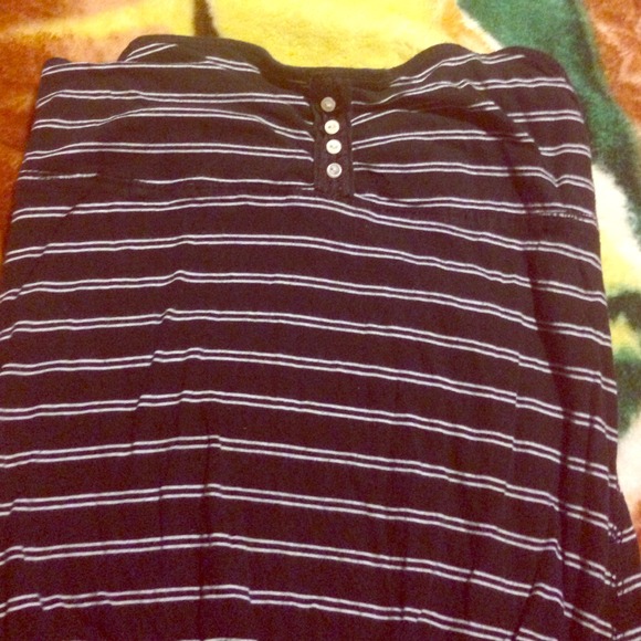 Stripped strapless shirt