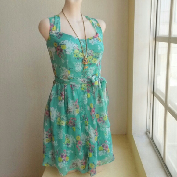 Lauren Conrad  Dresses & Skirts - LAUREN CONRAD LIGHT BLUE PRINT DRESS