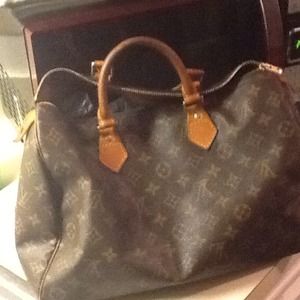Louis Vuitton speedy 35