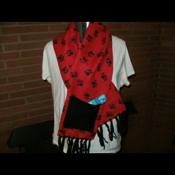 Puppy lover's Handmade Dog walking scarf - Picture 4 of 4