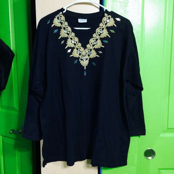 🚫SOLD🚫 Thrifted Embellished Black Too