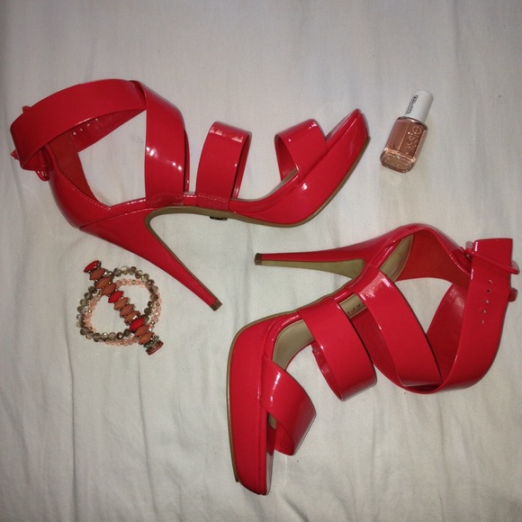 🎉 HOST PICK 🎉 HOTT Rock & Republic High Heels!